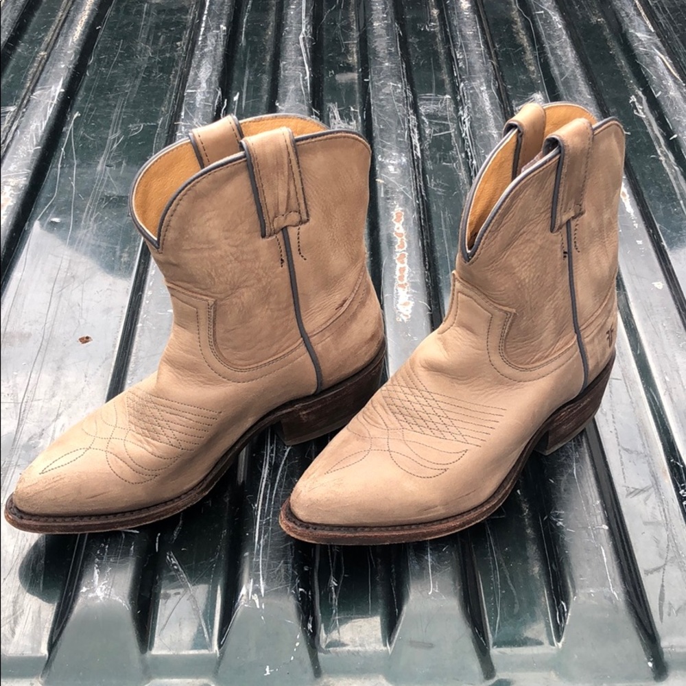 Frye leather grey pointed cowboy booties 5.5 size